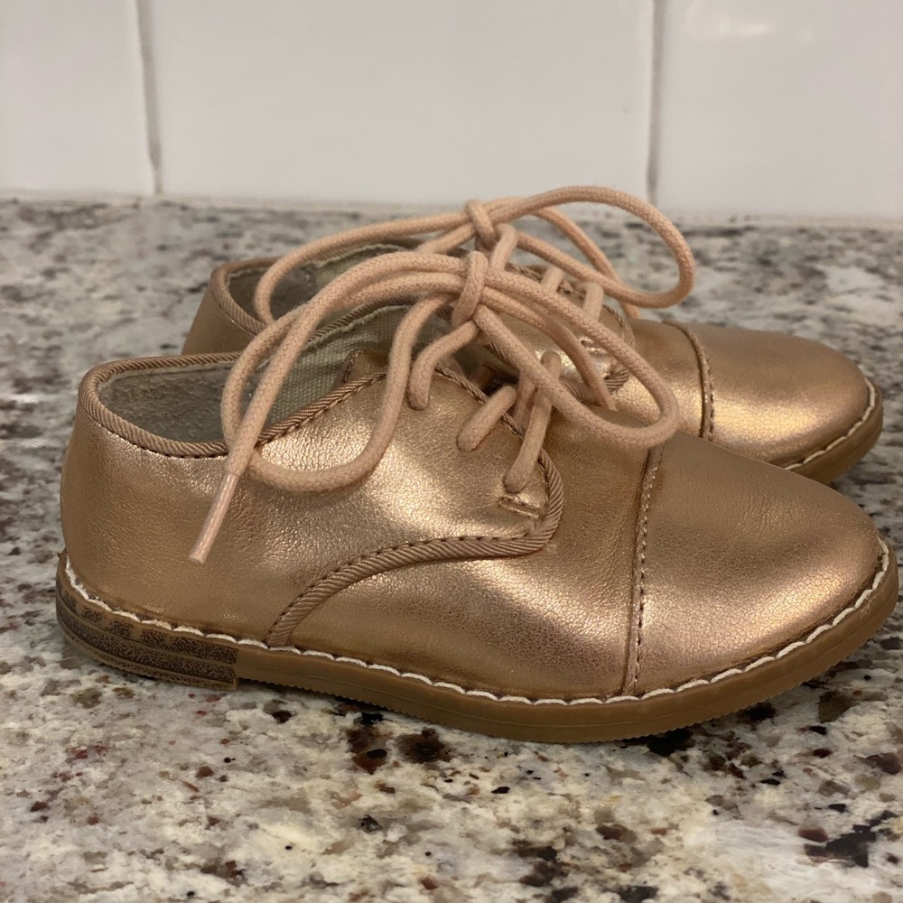 babyGap gold Oxford shoes infant/toddler size 5